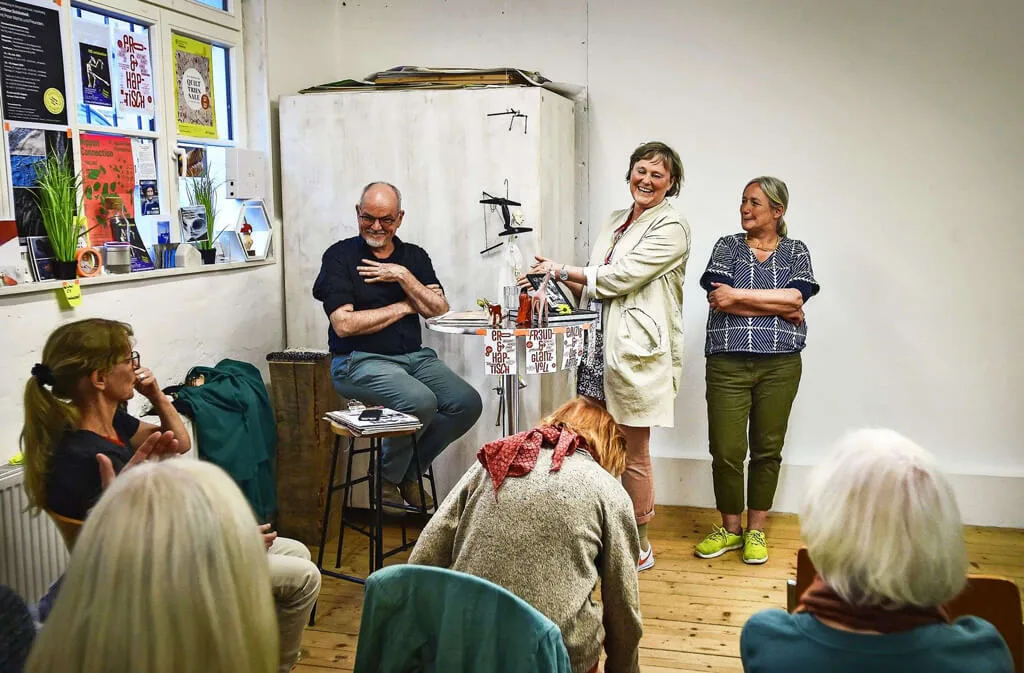 Kunsthandwerker schwärmen von Arbeiten einer großen Künstlerin. Foto: Lg/Ferdinando Iannone